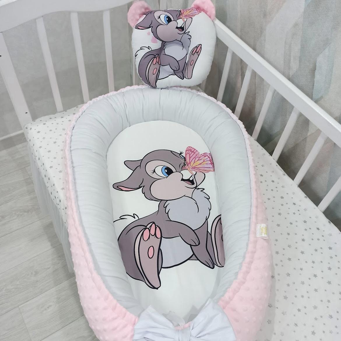 Reducer with white-pink tambourine print