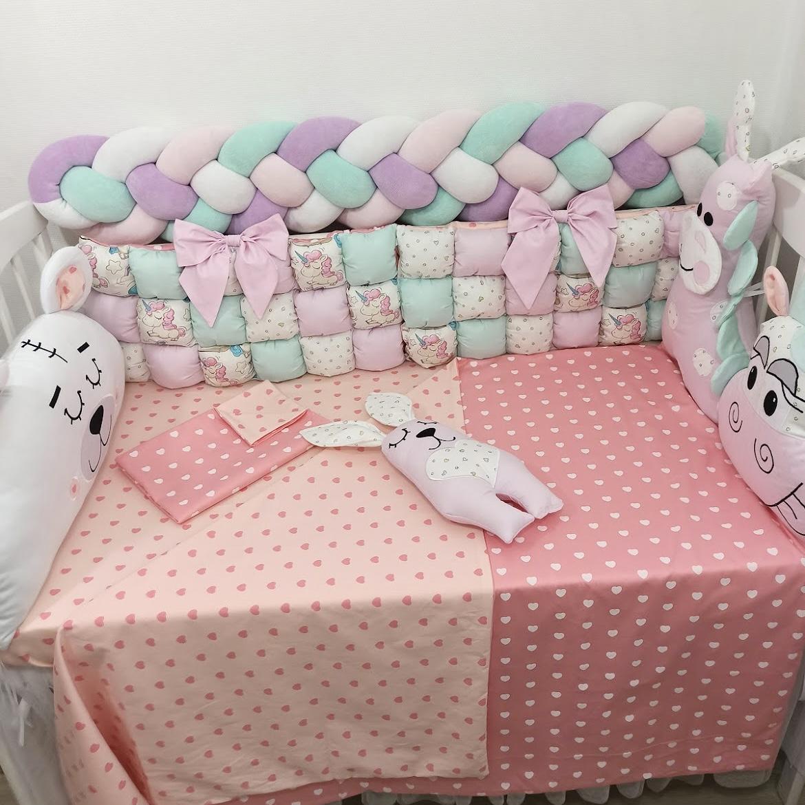 Set cuscini personaggi con cuori rosa bianco