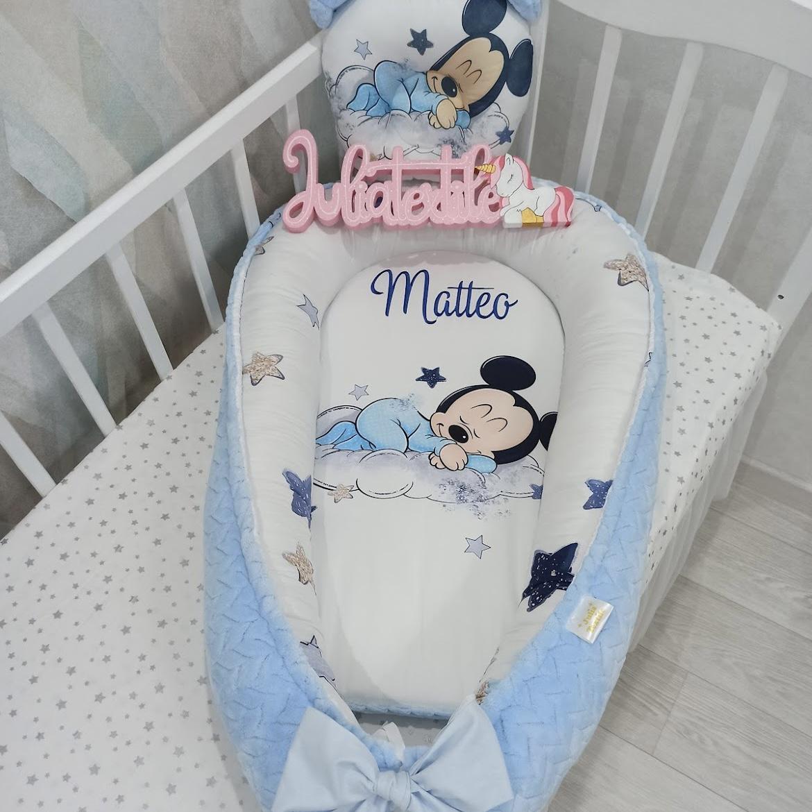 Reducer with mickey print on the cloud with silver stars