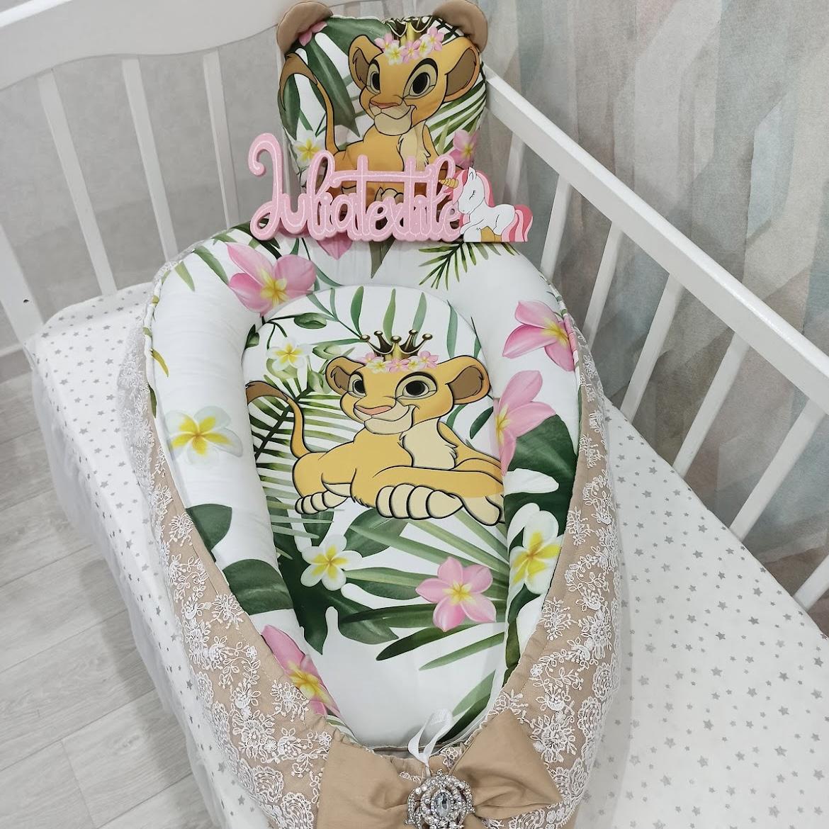 Cocoon decorated with lace and white beige nala print