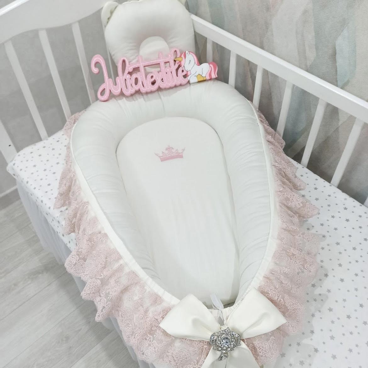 Riduttore con pizzo e decorazione rosa bianco