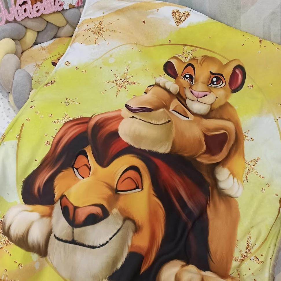 Coperta double face con la stampa arancione giallo famiglia re leone