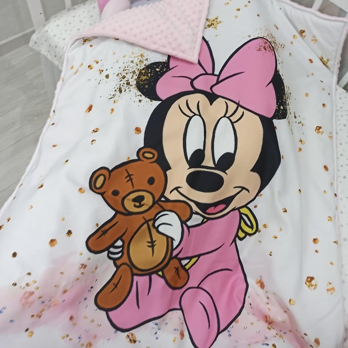 Double face blanket with pink fuchsia minnie print