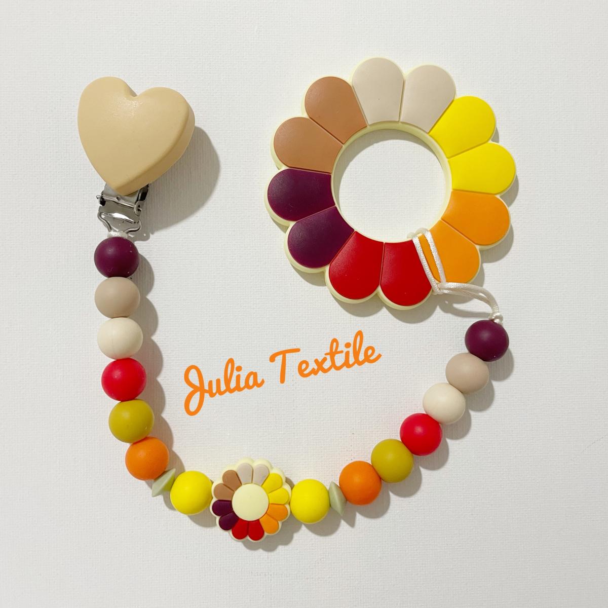 Classic chain with colored flower