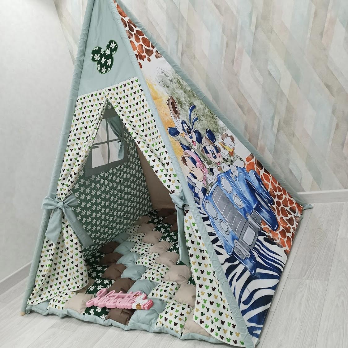 Tenda gioco con tappeto e la stampa Mickey e amici