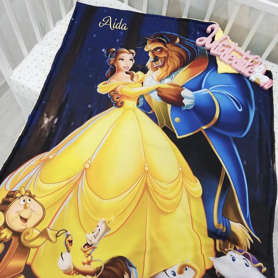 Coperta double face con la stampa Bella e Bestia giallo blu