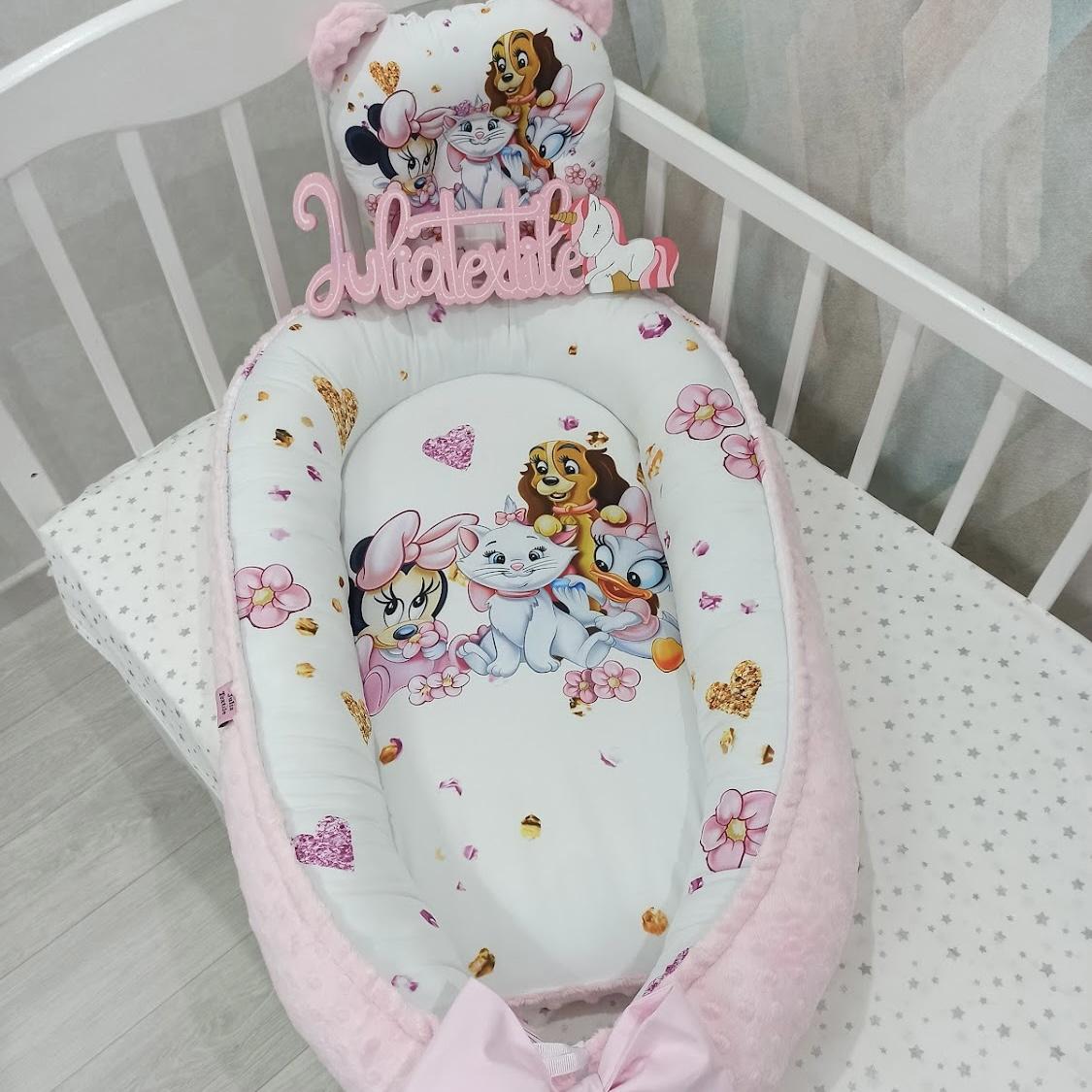 Reducer with Disney friends pink white print